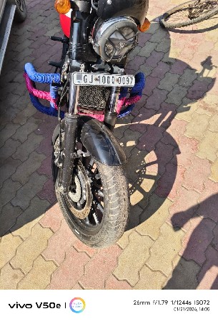 ટુ વ્હીલર વેચવાનુ છે.