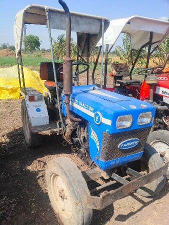 આ ટ્રેક્ટર વેચવાનું છે