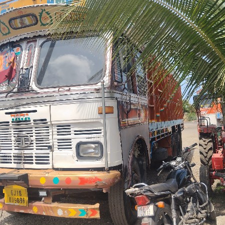 ગાડી વેચવાની છે