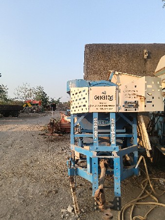 બાલાજી થ્રેસર
 ઓટોમેટિક કાંધુ