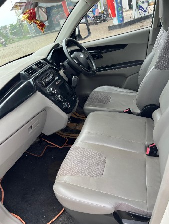 વેચવાની છે