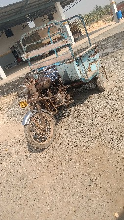 રીક્ષા વેચવાની છે