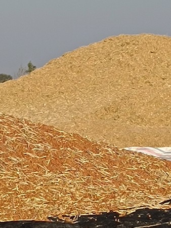 ચણાનું ખારયુ(ભૂકો) વેચવાનું છે