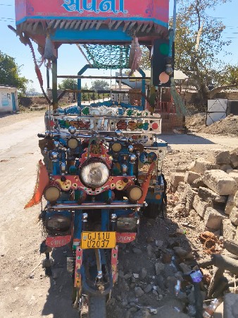 રીક્ષા વેચવાની છે