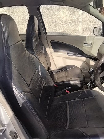 ફોર વ્હીલ-કાર વેચવાની છે