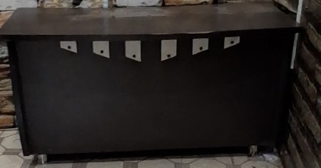 ટેબલ વેચવાના છે