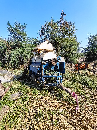 નર્મદાનું થ્રેસર વેચવાનું છે