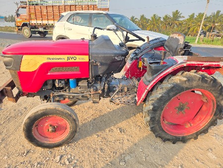 ટ્રેક્ટર વેચવાનું છે