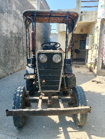 મીની ટ્રેકટર વેચવાનો છે