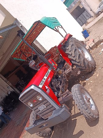 ટ્રેક્ટર વેચવા નું છે