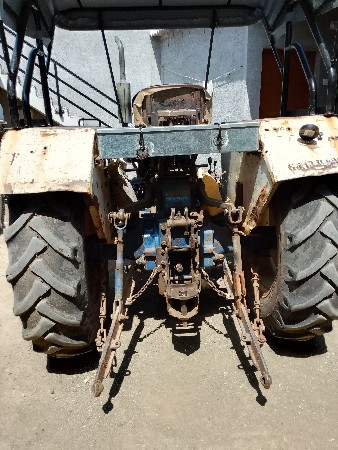 ટ્રેક્ટર વેચવાની છે