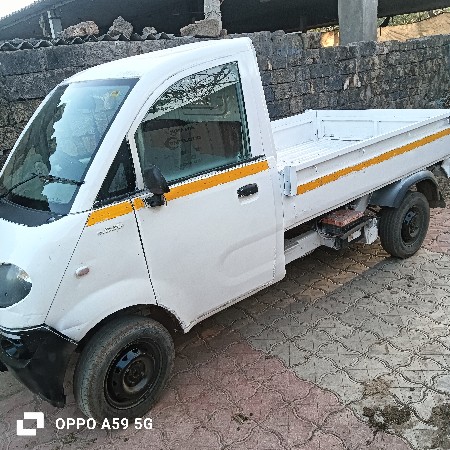વેચવાની છે