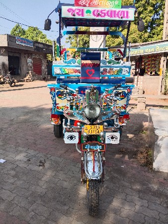 રીક્ષા વેચવાની છે