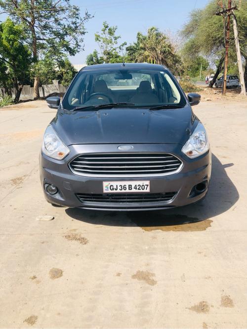 વેચવાની છે