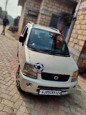 વેચવાની છે