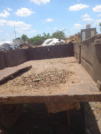 ટોલી  વેચવાની છે