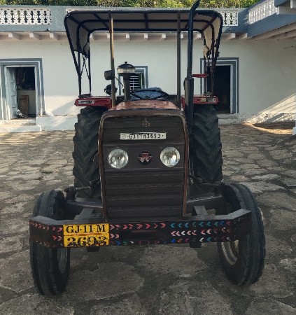 ટ્રેક્ટર વેચવાનું છે