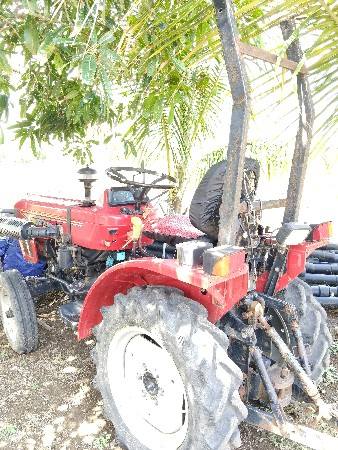 ટ્રેકટર વેચવાનું છે