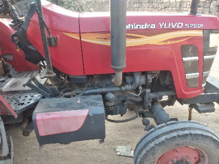 mahindra yuvo 575