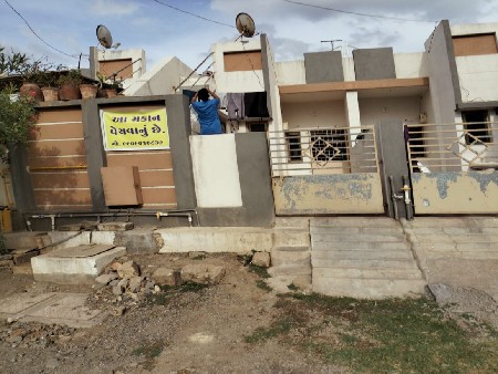 જુનાગઢ સિટીમાં મકાન વેચવાનું છે