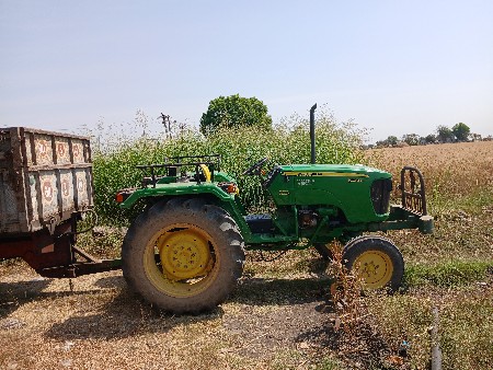 tractor vechvanu se