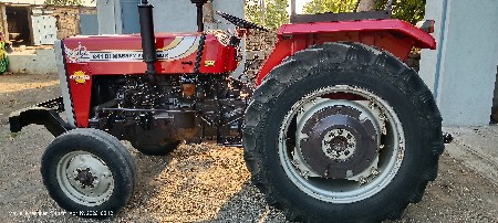 ટ્રેક્ટર વેચવાનું છે