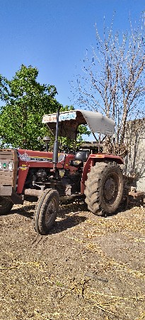 આ ટ્રેક્ટર વેચવાના છે