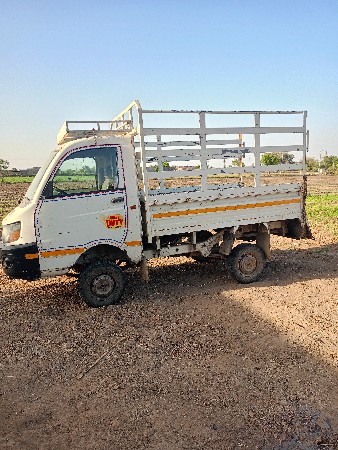 મહેન્દ્રા સુપરો મીનીટ્રક