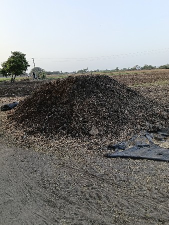 ખાતર વેચવાનું છે