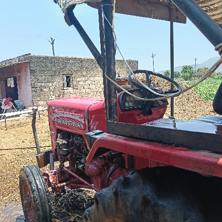 ટ્રેક્ટર વેચવાનું છે