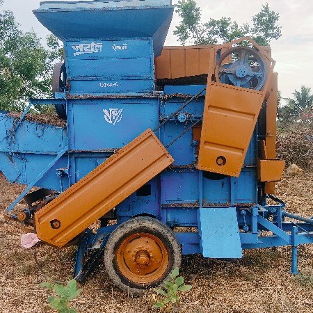 આ થ્રેસર વેચવાનું છે