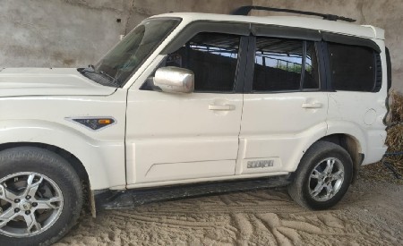 સ્કોર્પિયો S10