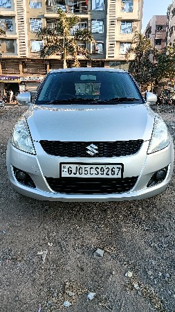 ફોર વ્હીલ-કાર વેચવાની છે