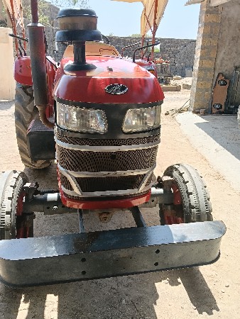 4 ટેક્ટર વેચવા ના છે