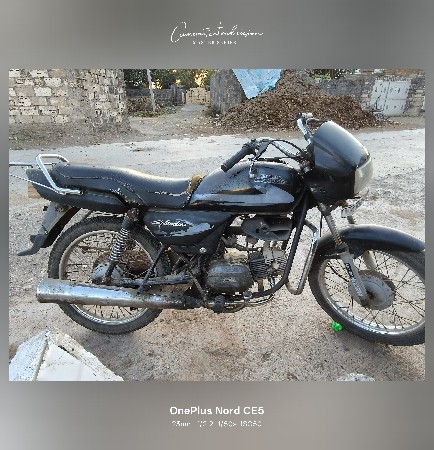 મોટર સાયકલ વેચવાનુ છે