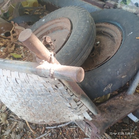 સીસમનું ગાડું ધરો સાથે