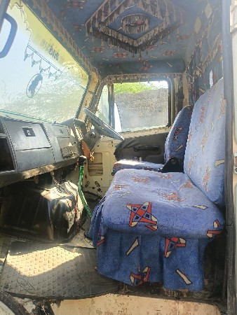 આ ગાડી વેચવાની છે 200000 કિંમત