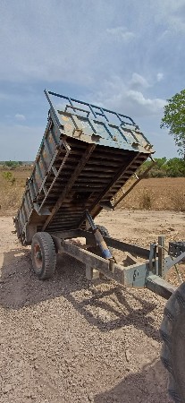 100 ફૂટ ની લારી