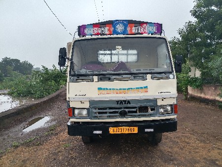 TATA 709
મોડેલ 2001