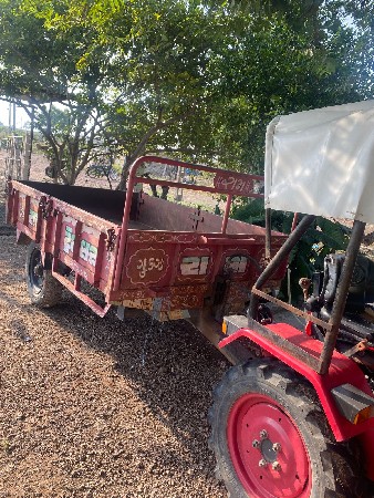 વેચવાની છે