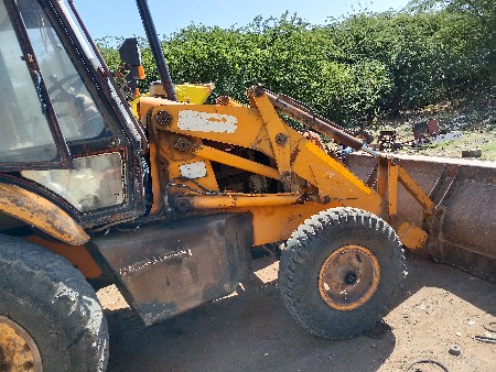 jcb 3dx modal 2007
kimat 7 lak