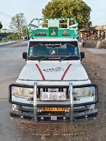 બોલેરો પીકપ મોટી