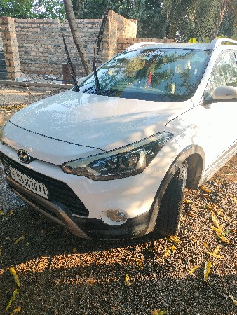 i20 active