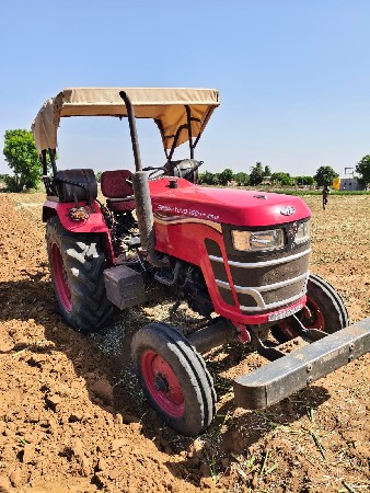 MAHENDRA YUVO 415