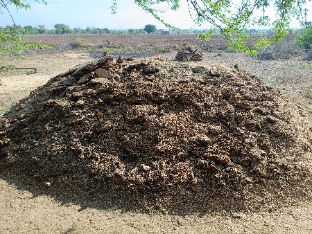 ખાતર વેચવાનુ છે
