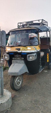 રીક્ષા વેચવાની છે