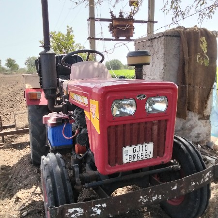 યુવરાજ ટેકટર