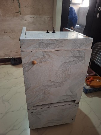 સોપારી કટિંગ મશીન વેચવાનું છે.