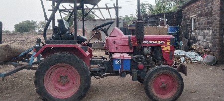 ટ્રેક્ટર આપવા નું છે