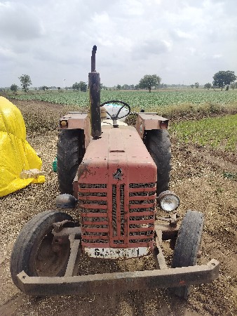 મહિન્દ્રા ૨૭૫ વેચવા નું છે